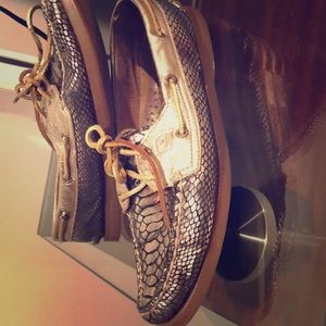 Snake designed Sperry